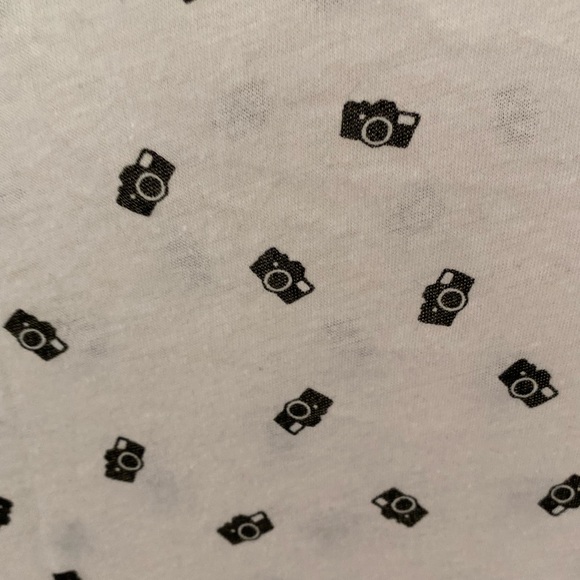 Urban outfitters camera shirt - Picture 4 of 5
